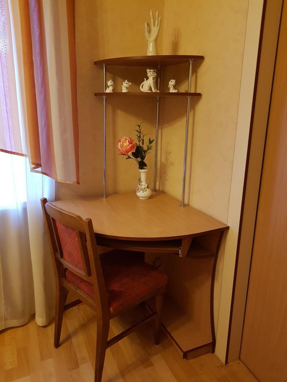Roses Apartment In The City Center Tschernihiw Exterior foto